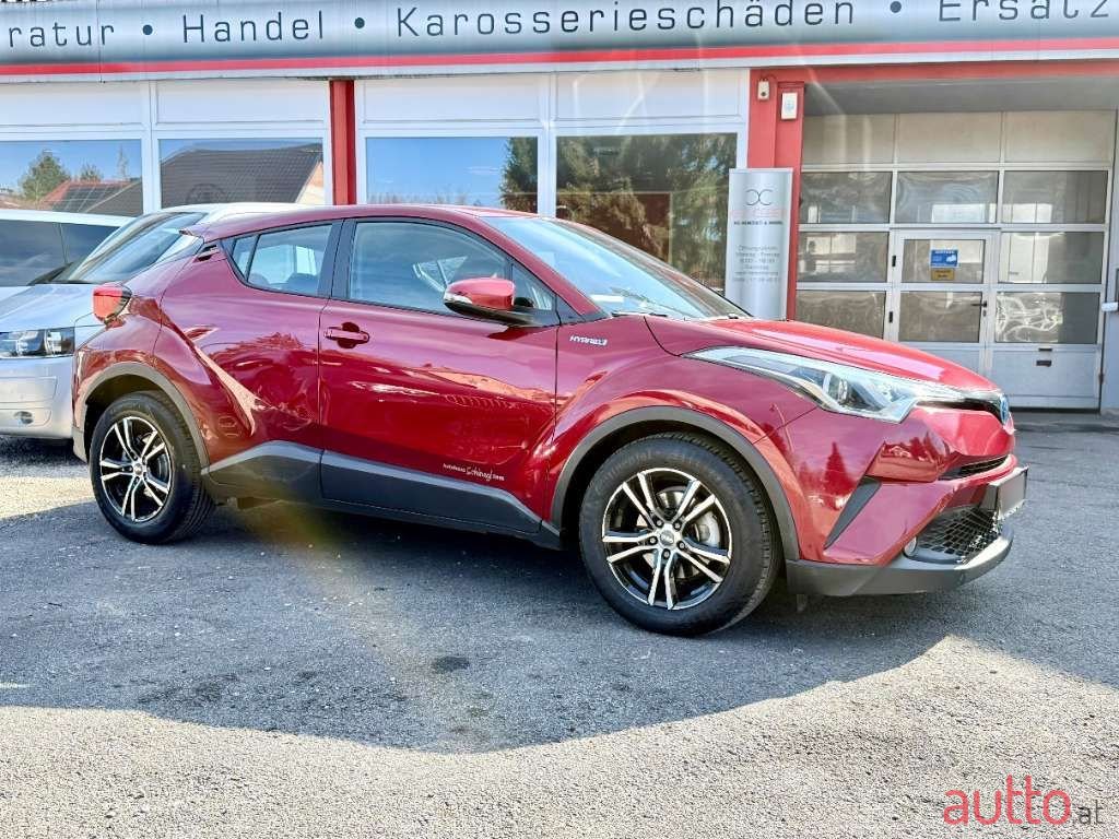 2016' Toyota C-HR photo #4
