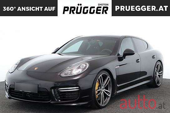 2013' Porsche Panamera photo #1