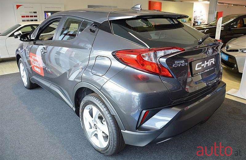 2018' Toyota C-Hr photo #1