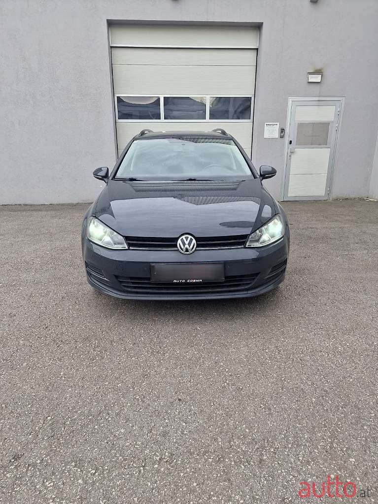 2015' Volkswagen Golf photo #2