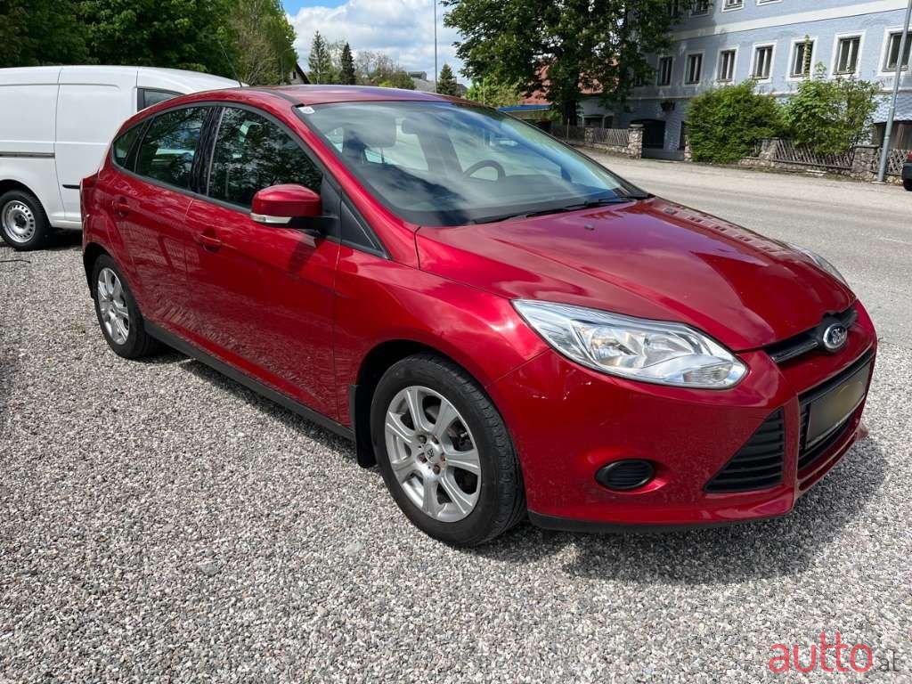 2011' Ford Focus photo #3