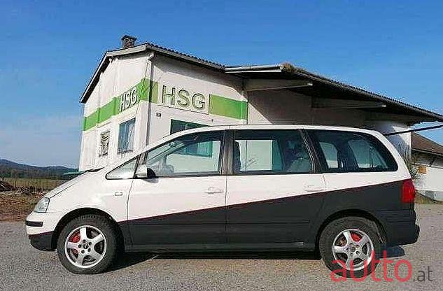 2005' Volkswagen Sharan photo #1