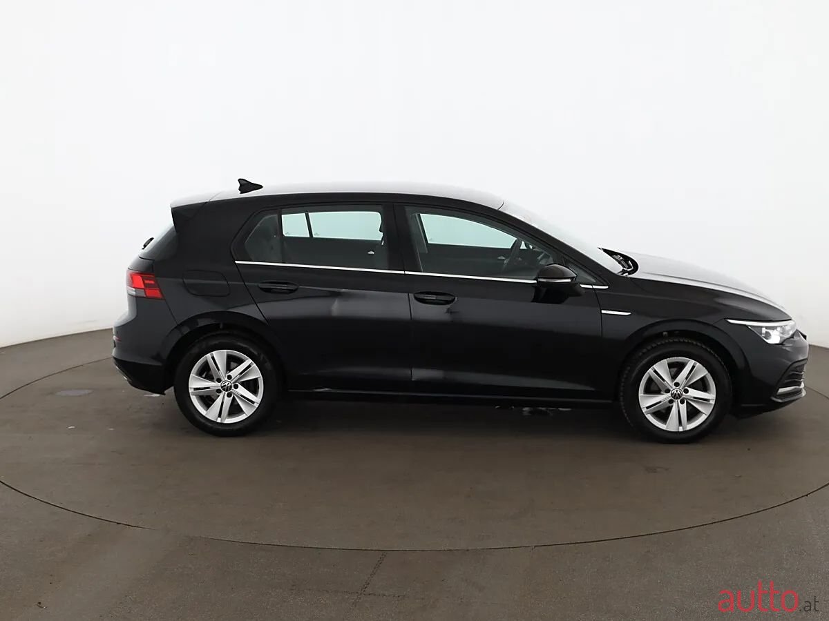 2021' Volkswagen Golf photo #3