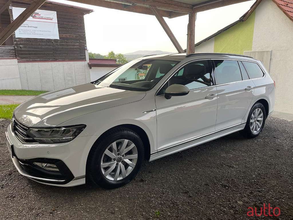 2019' Volkswagen Passat photo #3