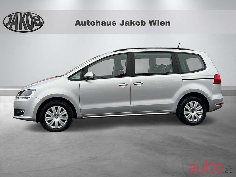 2013' Volkswagen Sharan photo #5