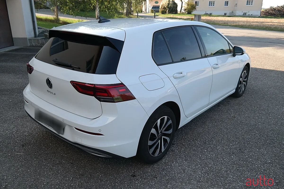 2022' Volkswagen Golf photo #4