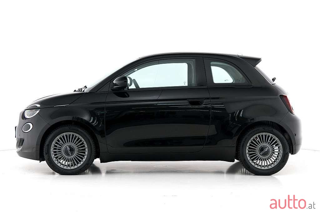 2022' Fiat 500 photo #2