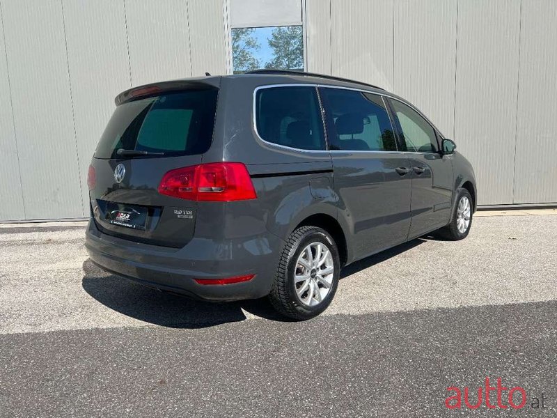 2015' Volkswagen Sharan photo #5