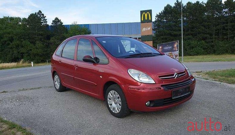 2010' Citroen Xsara photo #1