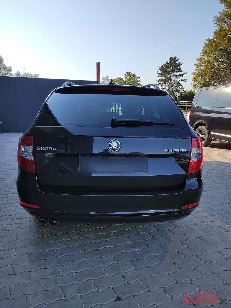 2015' Skoda Superb photo #6