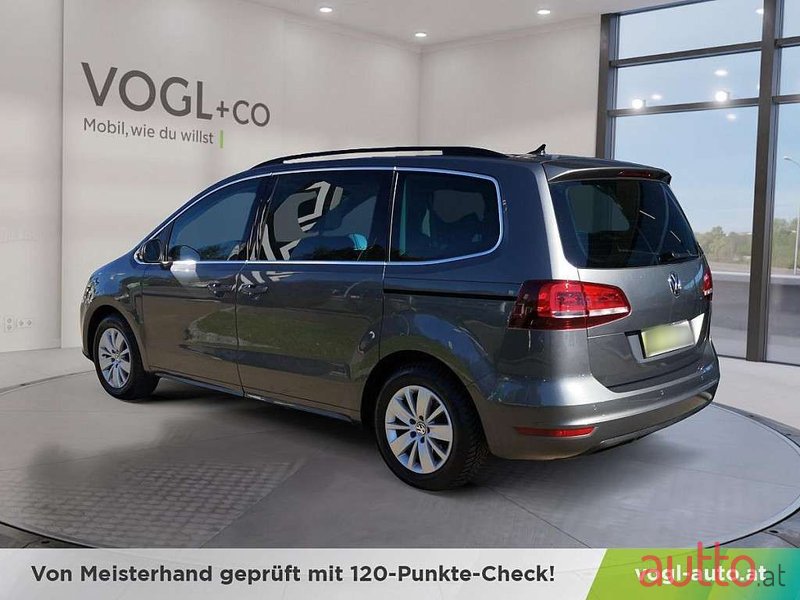 2019' Volkswagen Sharan photo #3