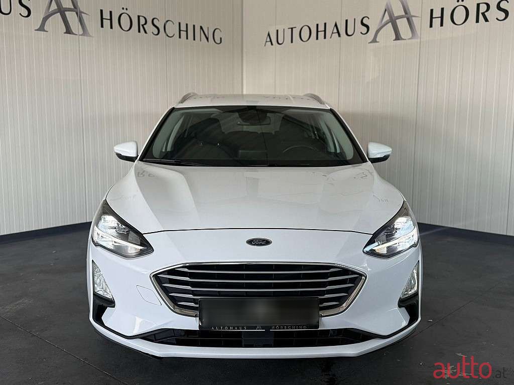 2020' Ford Focus photo #2