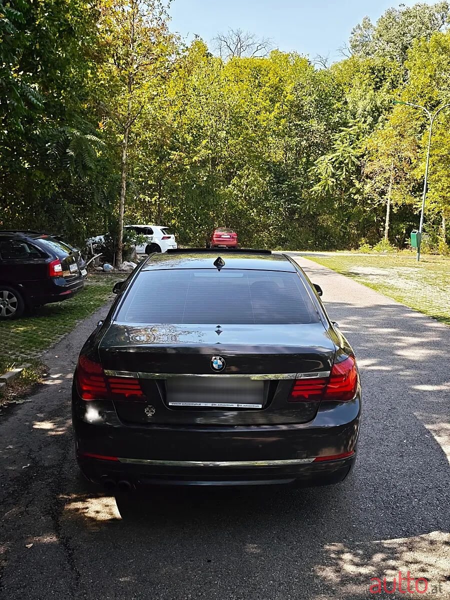 2013' BMW 7Er-Reihe photo #5
