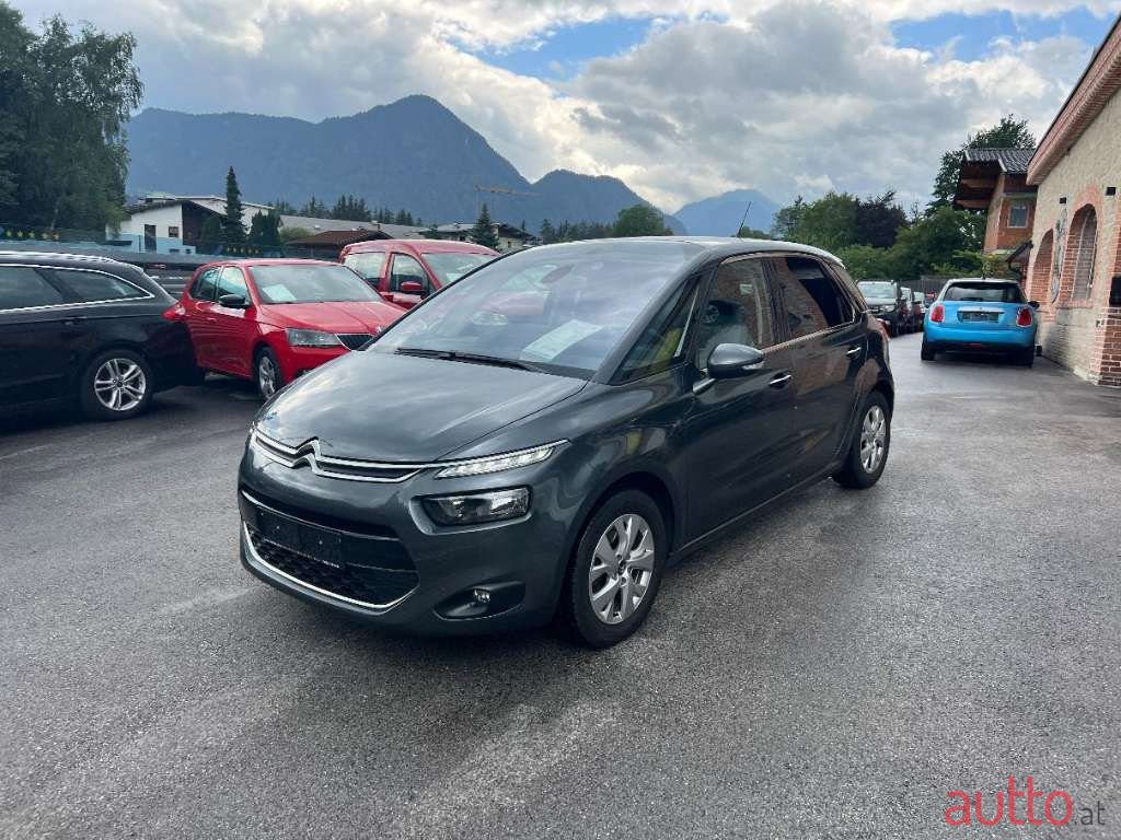 2015' Citroen C4 Picasso photo #3