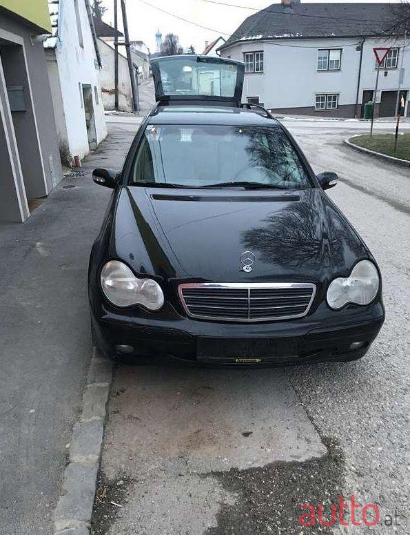 2002' Mercedes-Benz C-Klasse photo #1