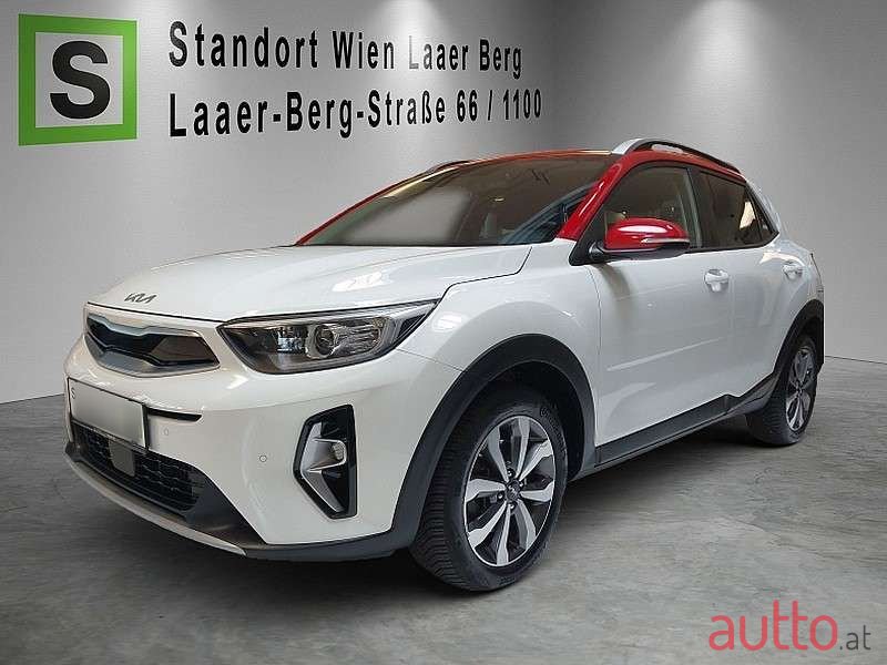 2021' Kia Stonic photo #1