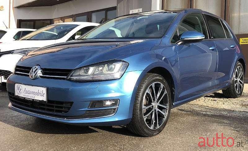 2017' Volkswagen Golf photo #1