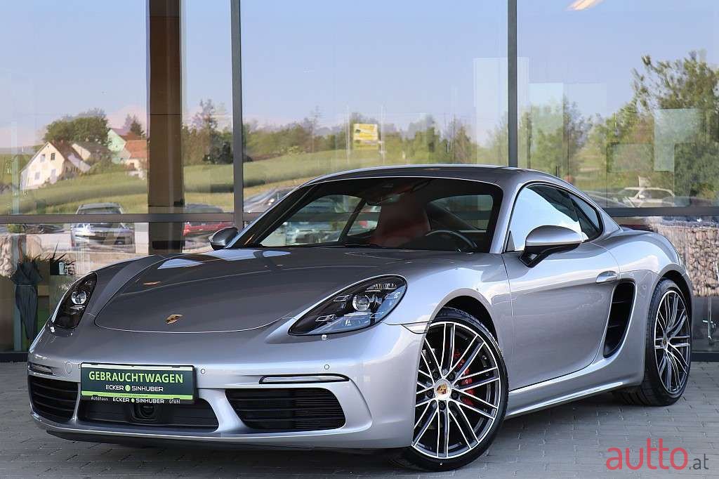 2016' Porsche Cayman photo #1