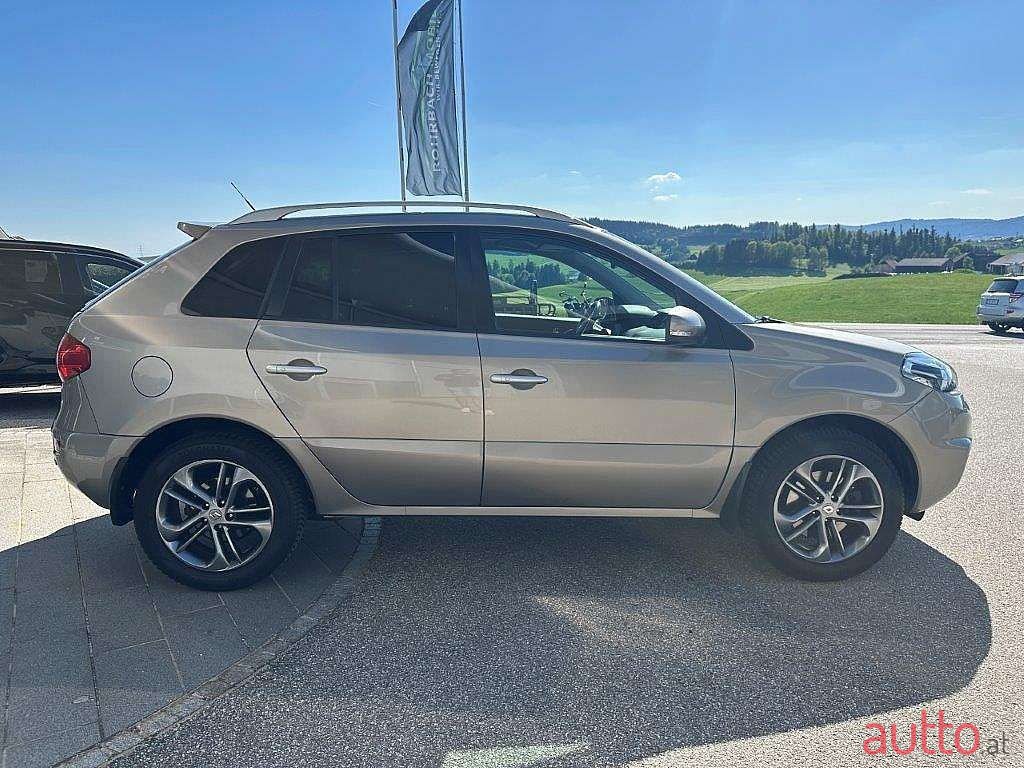 2012' Renault Koleos photo #6