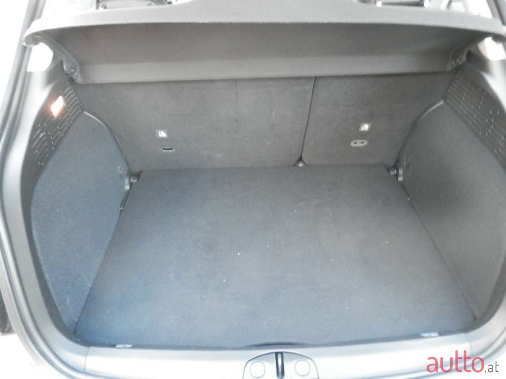 2020' Fiat 500X photo #6