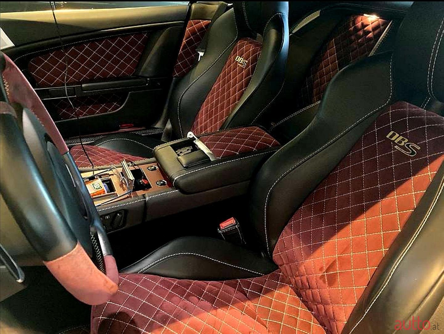 2010' Aston Martin DBS photo #7