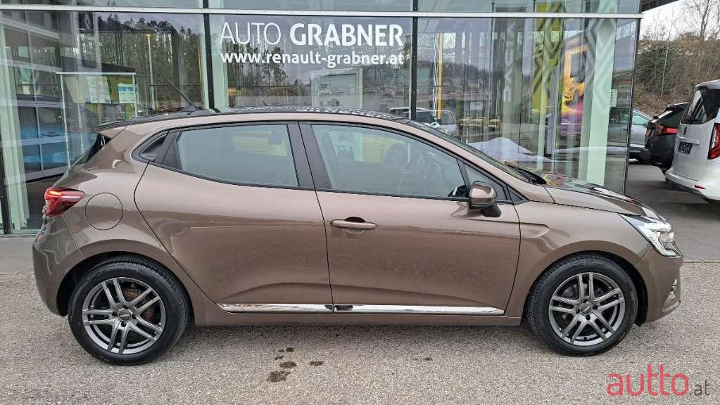 2021' Renault Clio photo #5