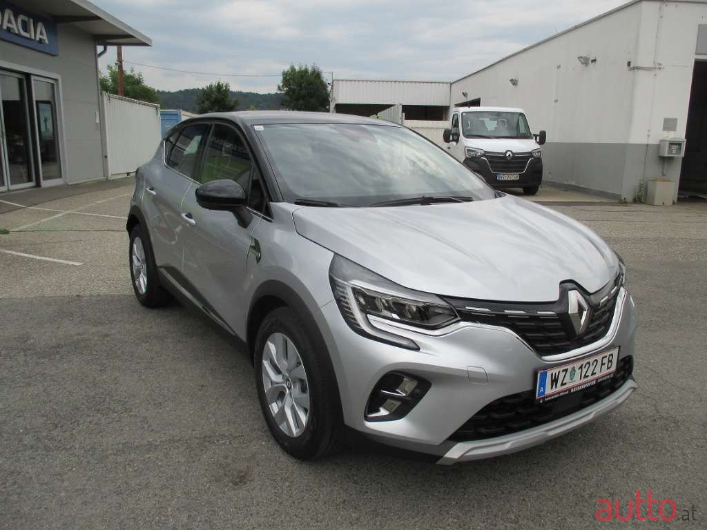 2022' Renault Captur photo #3