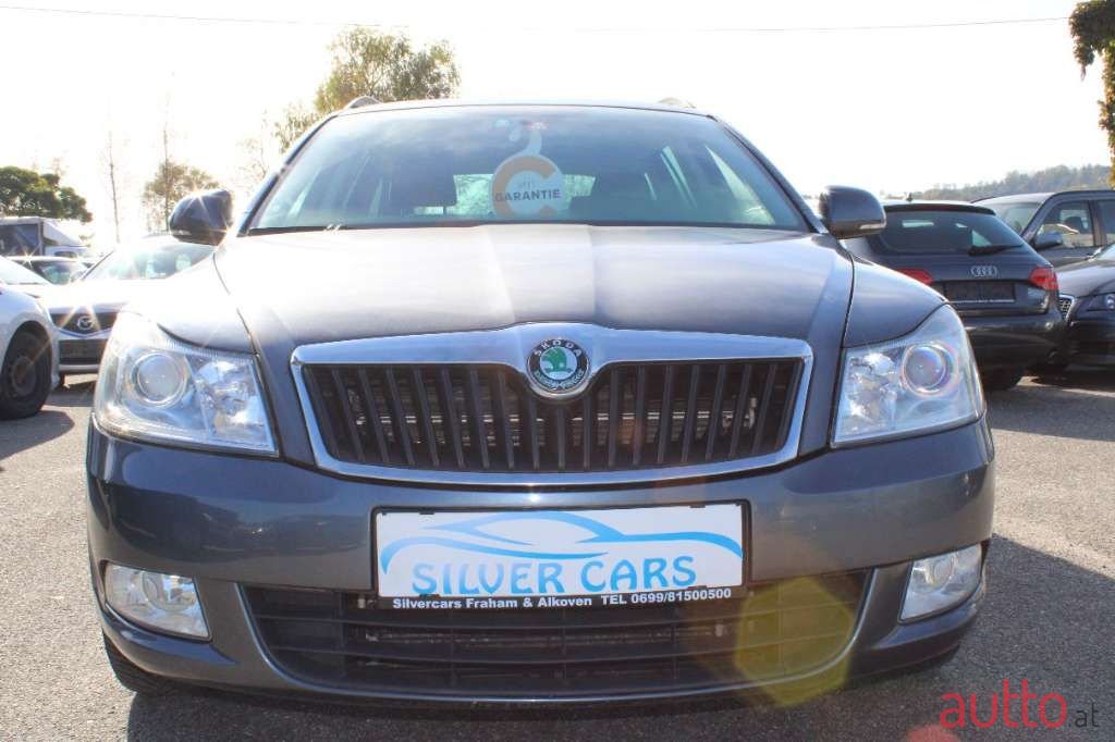 2011' Skoda Octavia photo #1