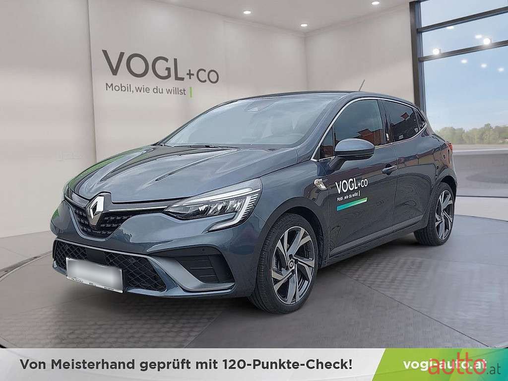 2023' Renault Clio photo #1