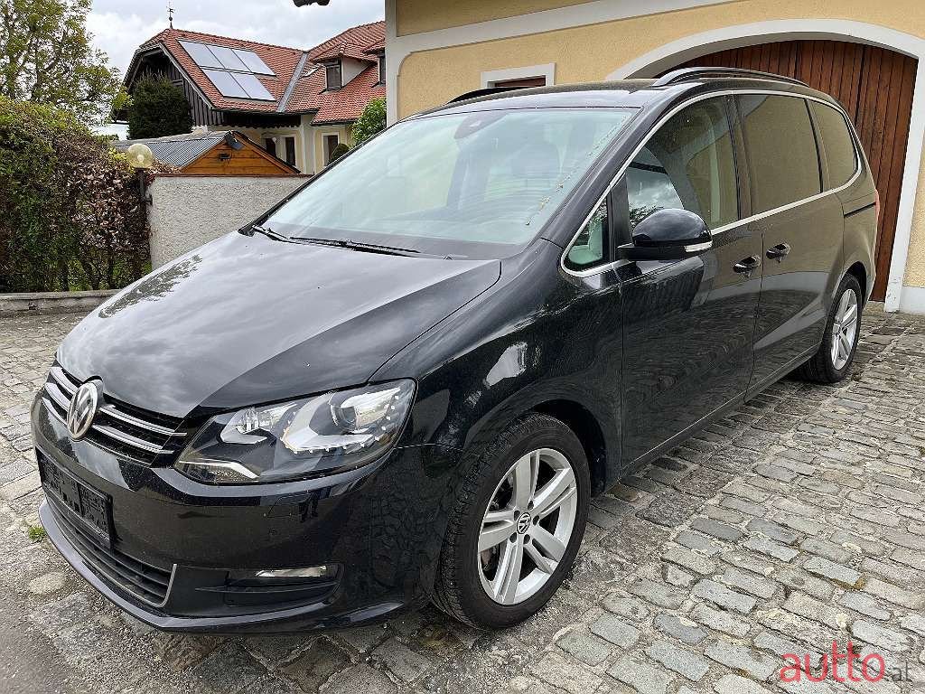 2016' Volkswagen Sharan photo #1