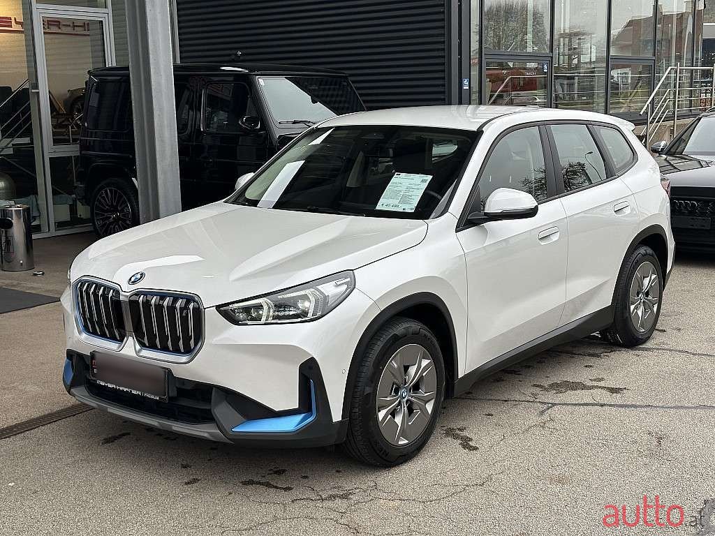 2022' BMW iX1 photo #1