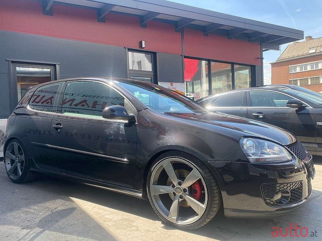 2006' Volkswagen Golf photo #2