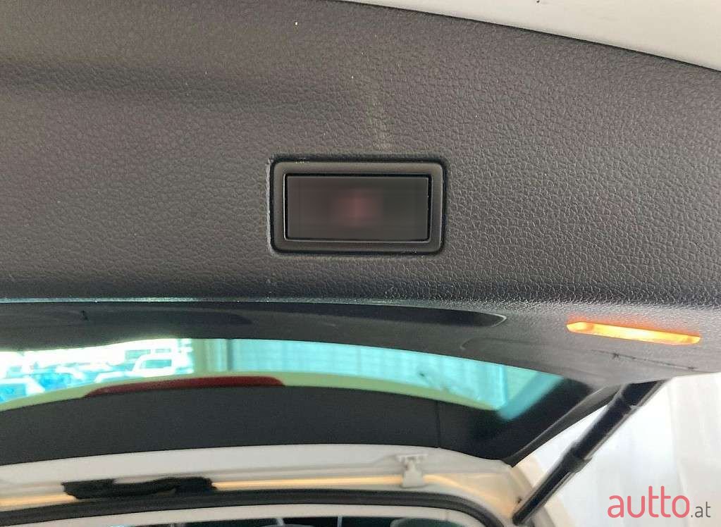 2016' Volkswagen Sharan photo #5