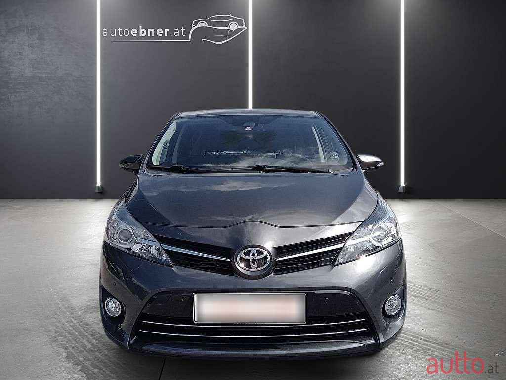 2017' Toyota Verso photo #2