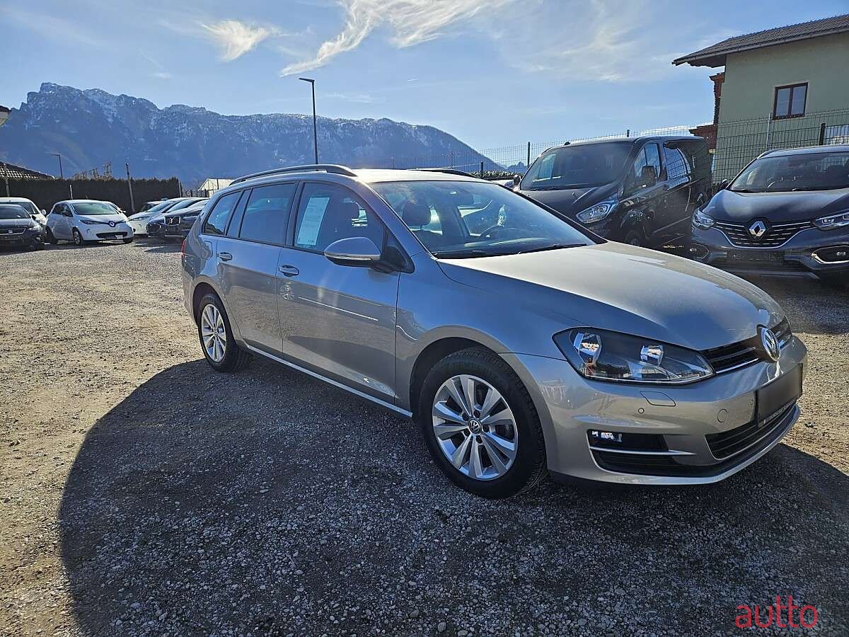 2016' Volkswagen Golf photo #3
