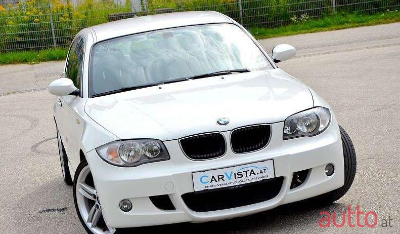 2009' BMW 1Er-Reihe photo #2