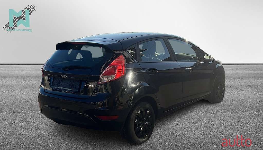 2015' Ford Fiesta photo #3