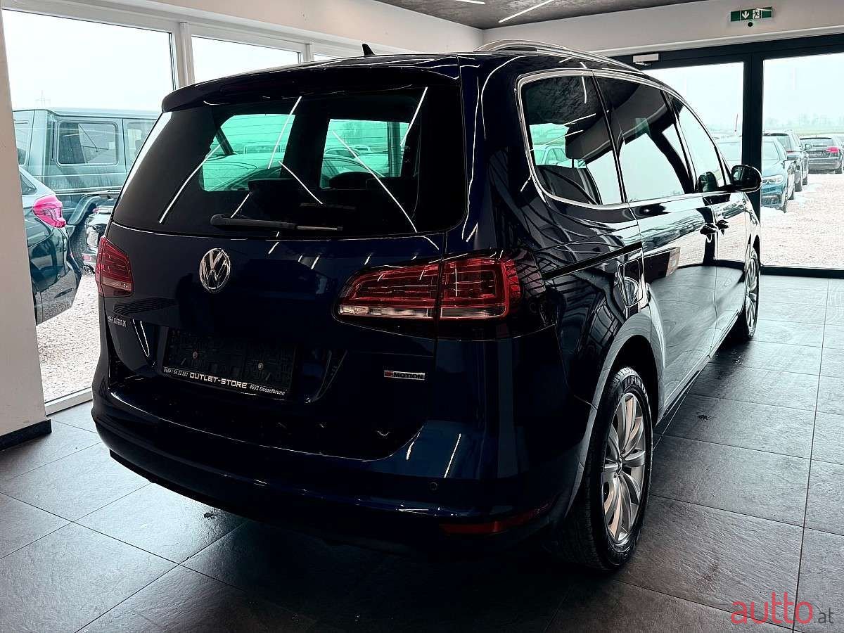 2020' Volkswagen Sharan photo #4