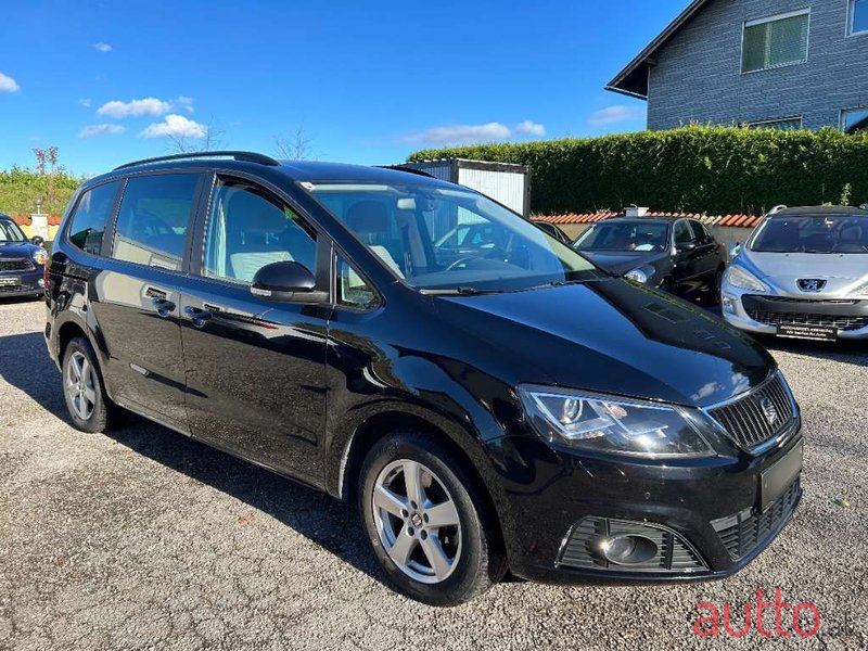 2014' SEAT Alhambra photo #3