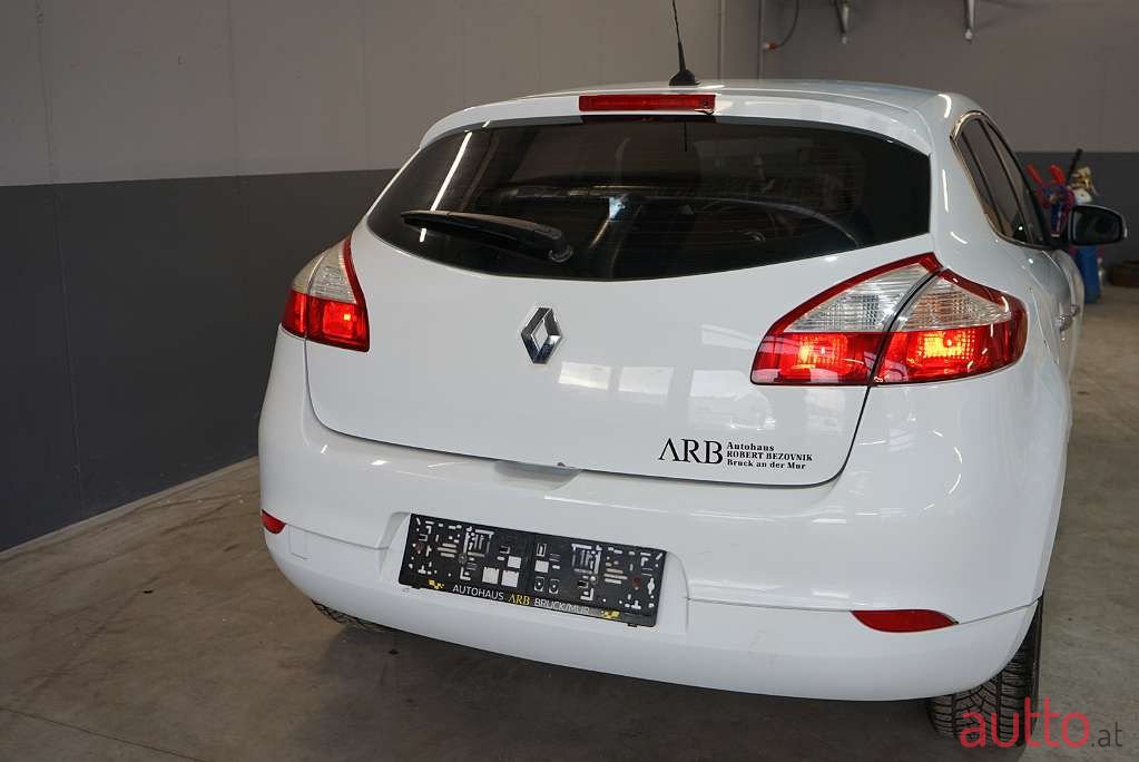 2009' Renault Megane photo #4