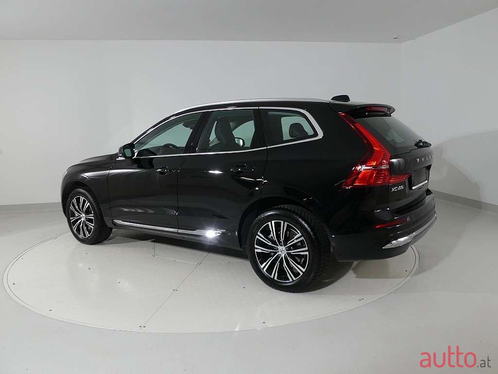 2022' Volvo XC60 photo #6