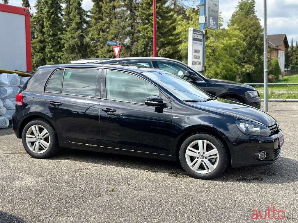 2012' Volkswagen Golf photo #5