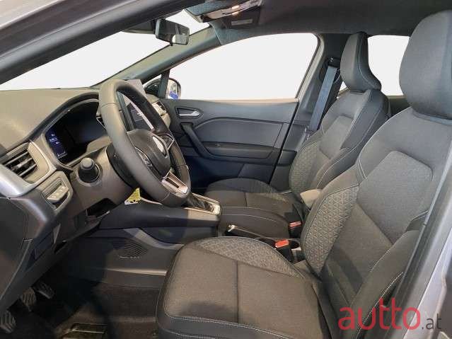 2024' Renault Captur photo #4