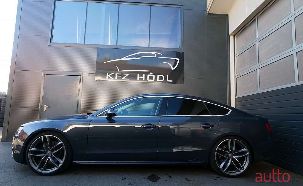 2010' Audi A5 photo #5