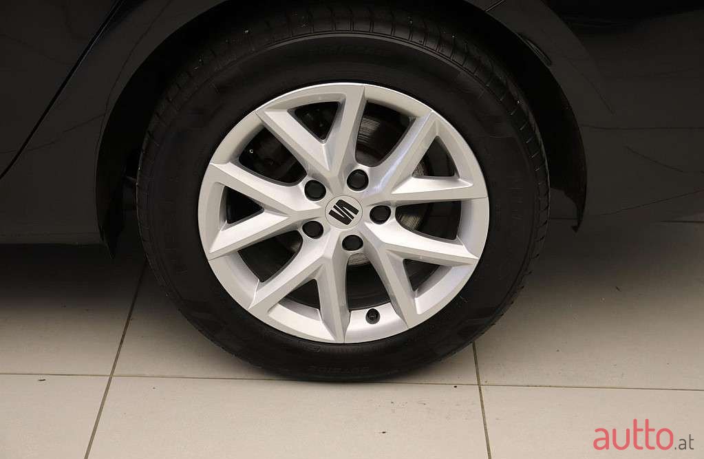 2021' SEAT Leon photo #4