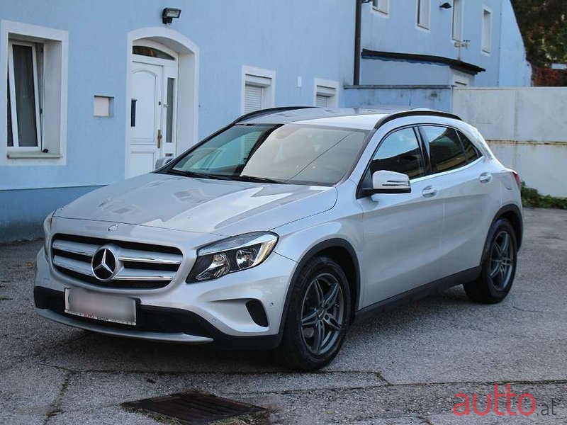 2016' Mercedes-Benz Gla-Klasse photo #2