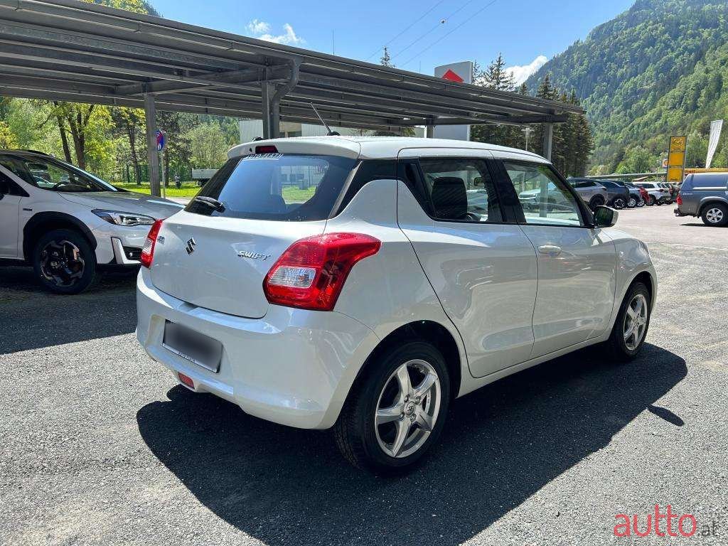 2018' Suzuki Swift photo #5