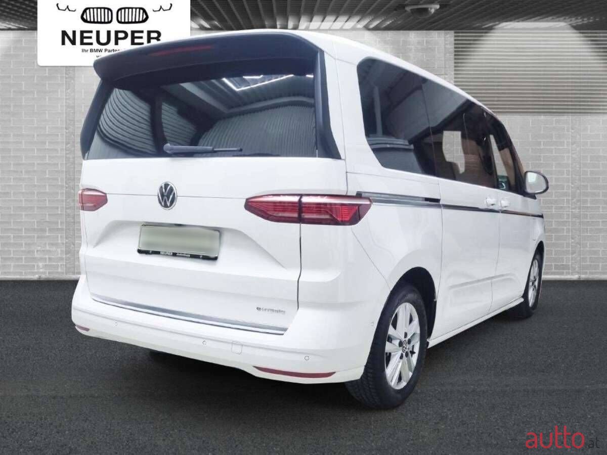 2023' Volkswagen Multivan photo #6