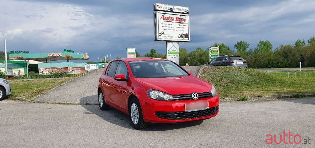 2009' Volkswagen Golf photo #1