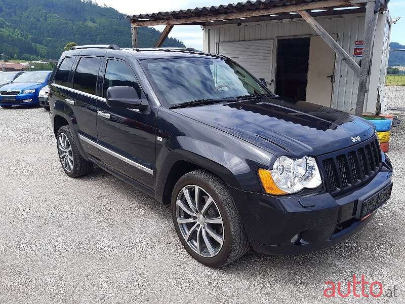 2010' Jeep Grand Cherokee photo #1